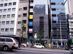 新宿支店　店舗外観