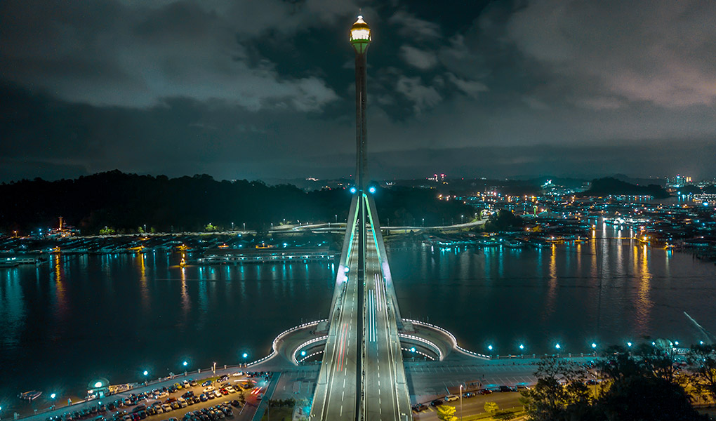 夜のリパス橋