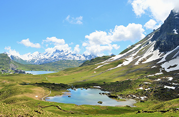 スイスはハイキング天国ハイキングコースが豊富
