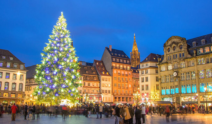 ストラスブールはヨーロッパで最も美しいクリスマスマーケットランキングで1位の座を獲得したことがあるロマンティックな雰囲気のクリスマスマーケットです。