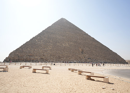エジプト観光に最適 ギザのピラミッド イメージ