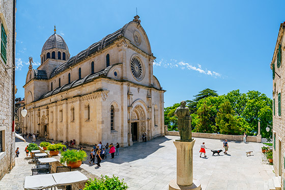 シベニクで聖ヤコブ大聖堂に行く