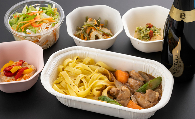 プレミアムエコノミークラス 機内食（例）