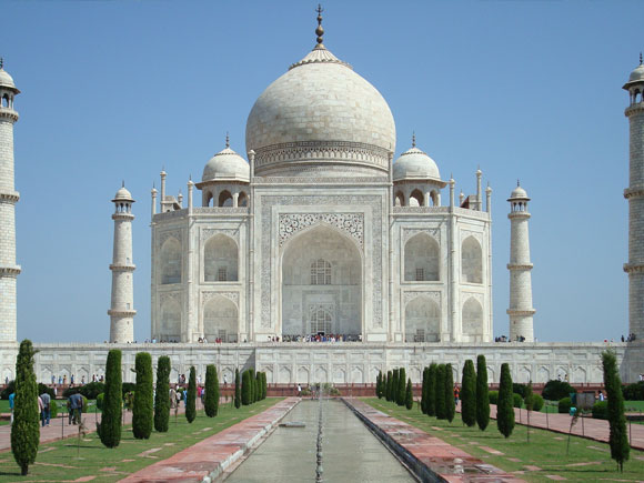 インド