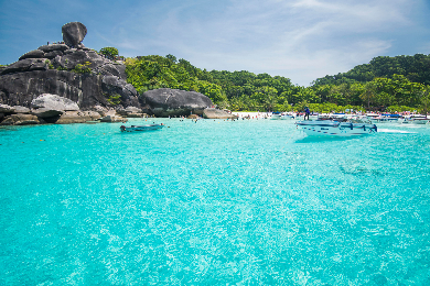 ＼タイで一番キレイな海＆ビーチはココ／​半年間しか入島できない秘境シミラン諸島で極上シュノーケリング＆ビーチトリップ

