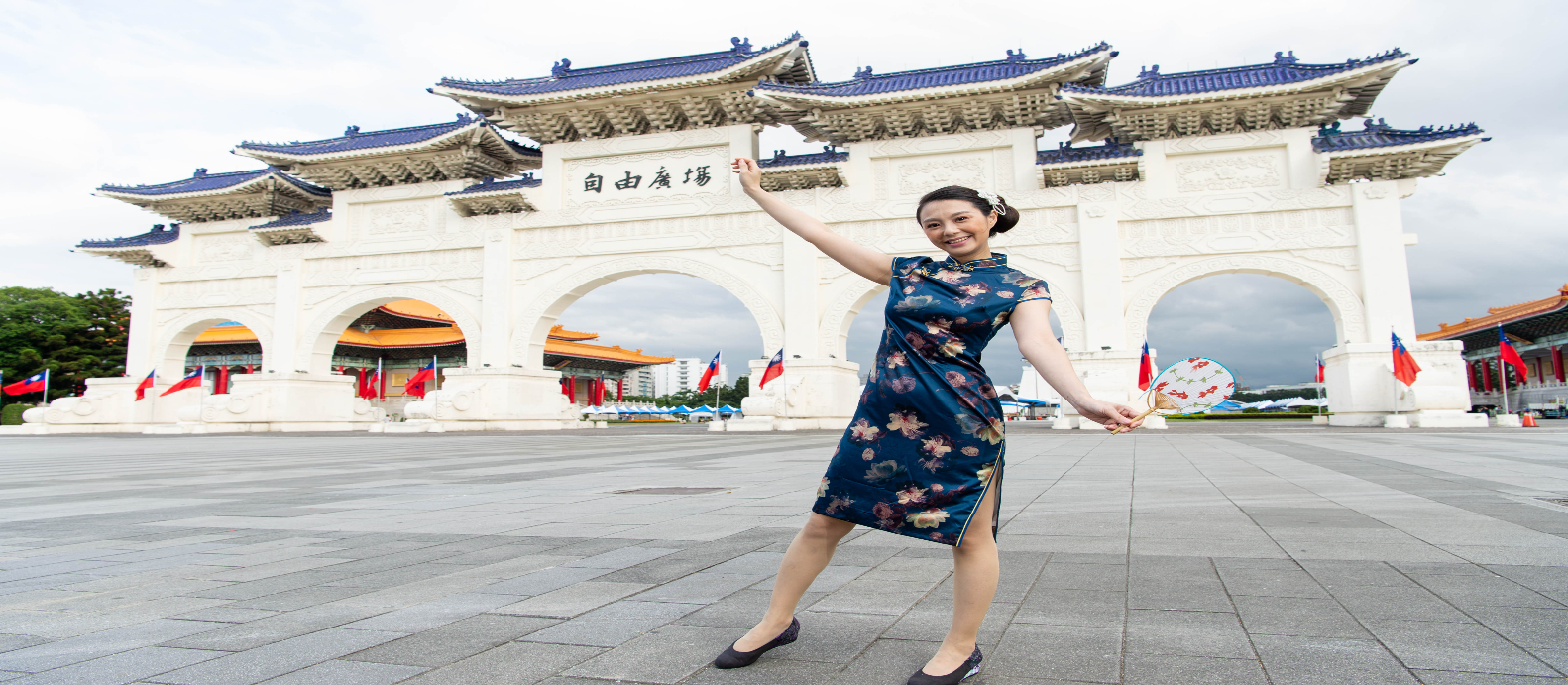 現地体験オプショナルツアー予約 トリップレックス 海外旅行のstw 台北 チャイナドレスレンタルプラン 鮮やかなチャイナドレス を身に纏って台北の街を散策しよう