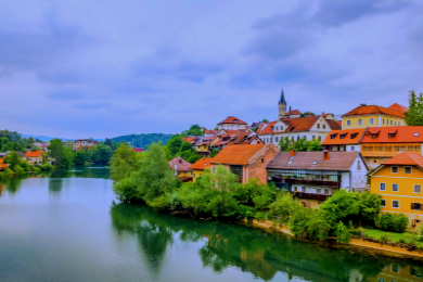 【専用車】【2泊3日】
出発地が選べる！
城での宿泊+ミシュランガイド掲載レストランでの食事