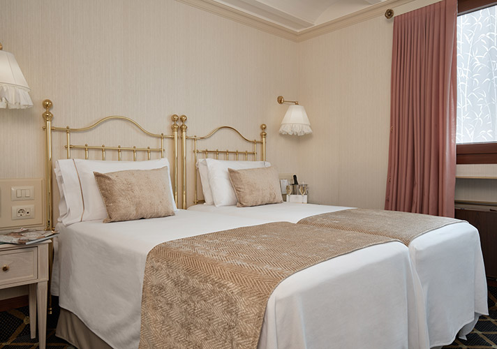 ホテル コンチネンタル パラセーテ