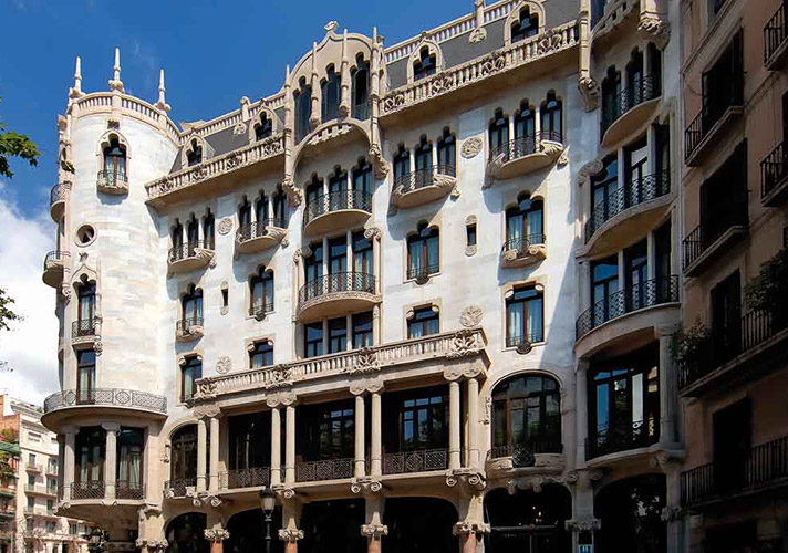 オテル カーサ フステル